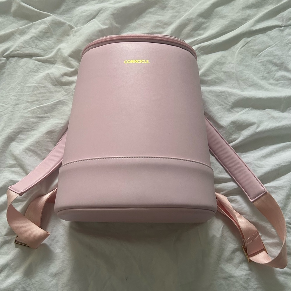 Eola bucket backpack cooler